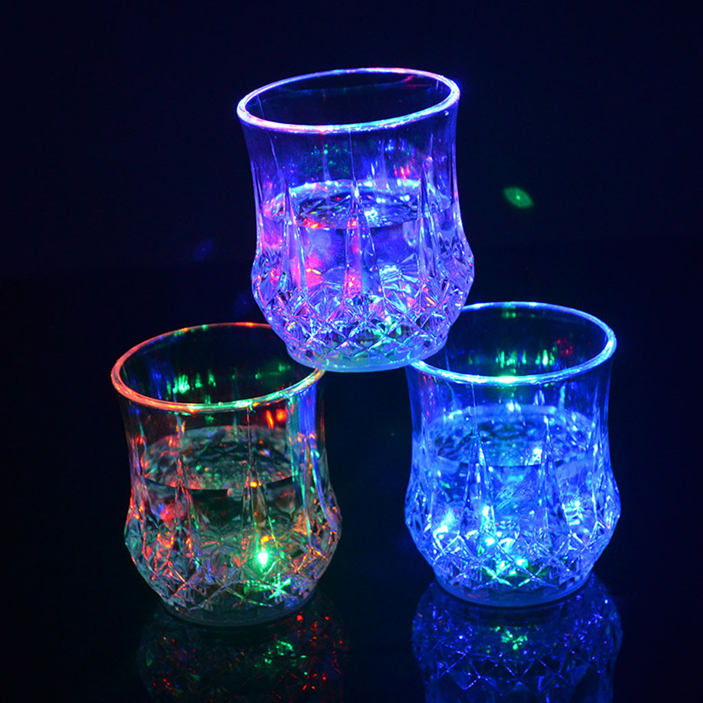 Gekleurde LED-gloeiende drinkb - Wine In Beer Glass recensie en prijs